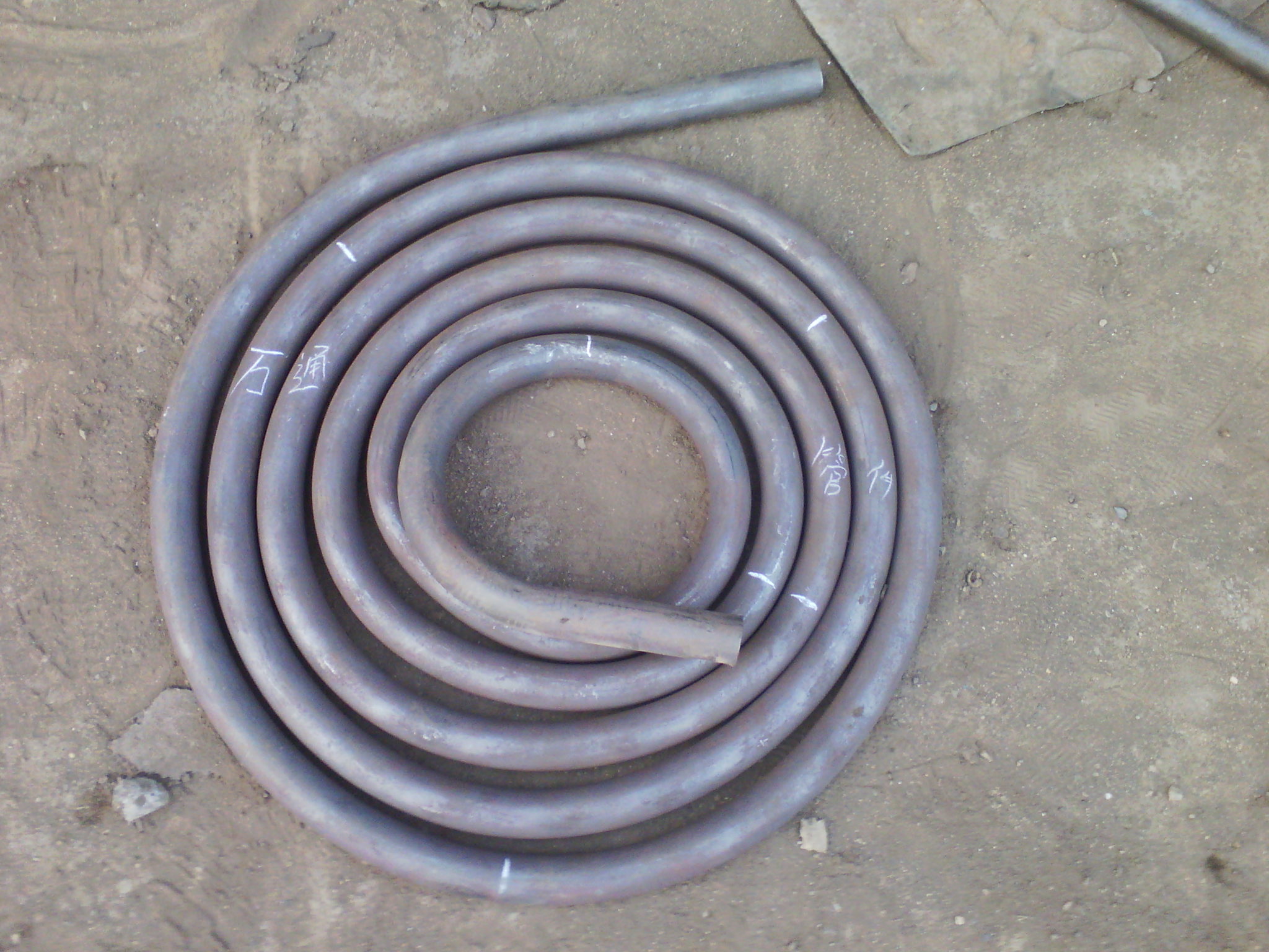 方管彎頭廠家直銷與矩管彎頭加工制作在廣告設計中的應用